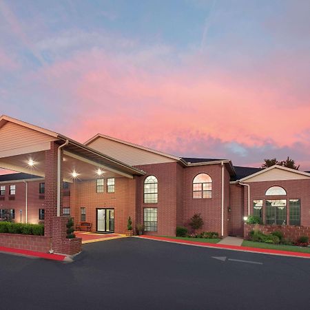 Super 8 By Wyndham Lowell/Bentonville/Rogers Area Экстерьер фото