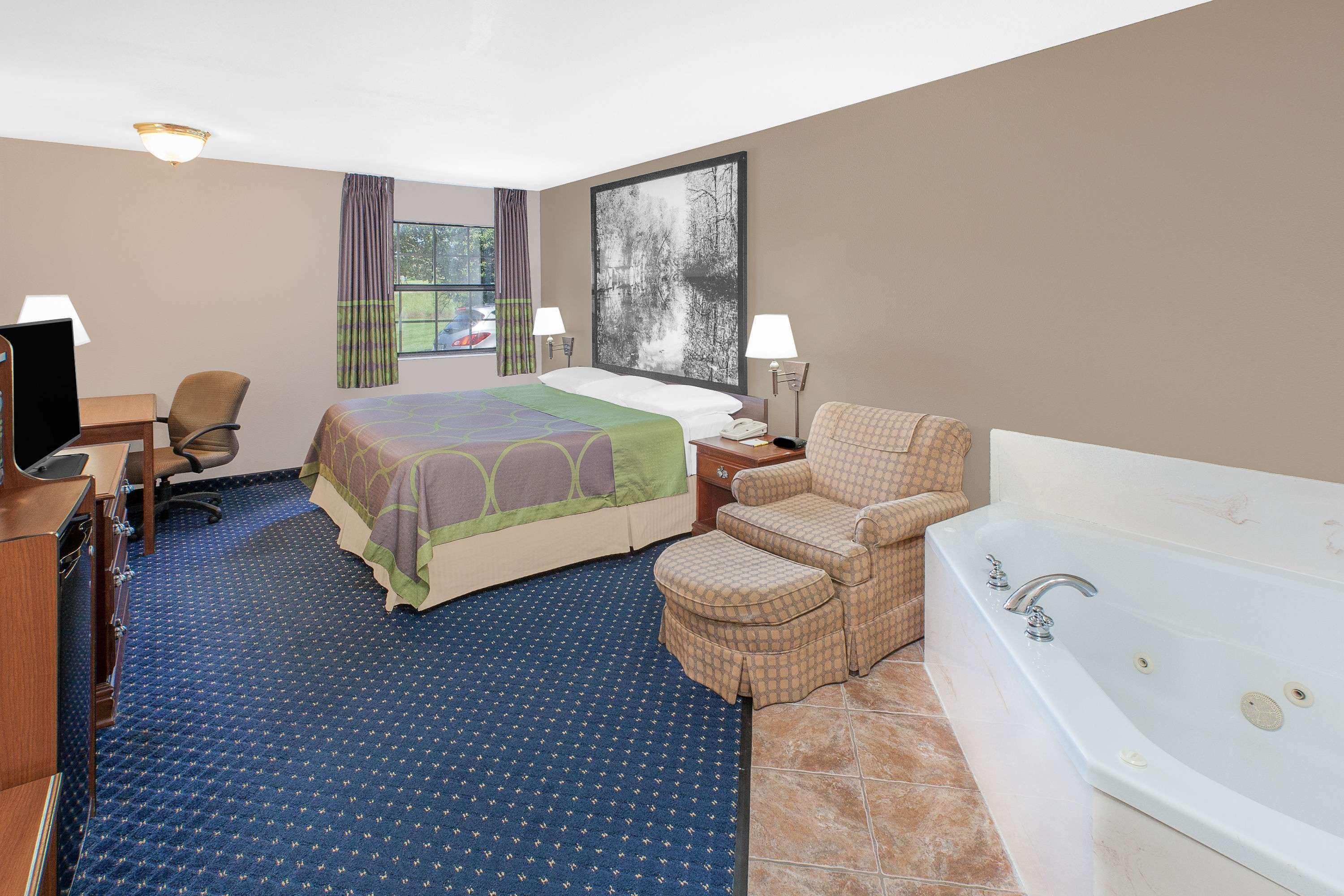 Super 8 By Wyndham Lowell/Bentonville/Rogers Area Экстерьер фото